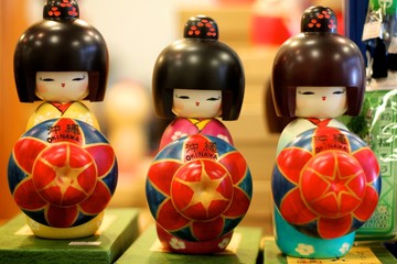 Female Kokeshi dolls