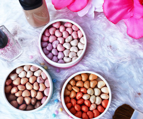 Make up base,Fairy candy pearls blusher,Blush on, Make up brush,Star eye shadows,FoundationEyelashes,Flowers,Highlights and shading 
are on the white wool.