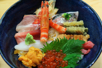 Japanese Seafood Don 1