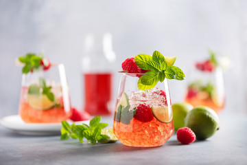 Raspberry mojito