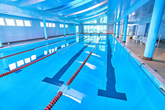Empty pool for sport swimming