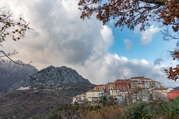 Scapoli, Isernia. Is an Italian town of 663 inhabitants in the province of Isernia in Molise. ...