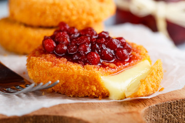 baked camembert with cranberries