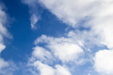 Obraz premium Beautiful clouds against the blue sky background. White clouds on blue sky.