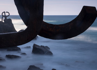 Fototapeta premium peine de los vientos, san sebastian