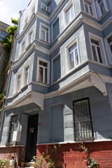 Fototapeta na wymiar Street and building in Balat district in city of Istanbul, Turkey