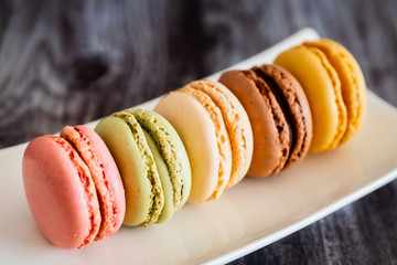 Assortiment de macarons aux parfums divers
