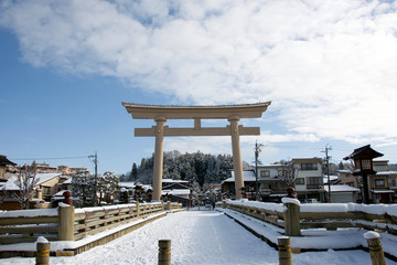 bridge over to the old part of Takayama
