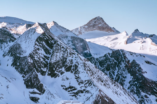 Blick auf den Olperer Hintertuxer Gletscher, Tirol