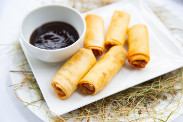 spring rolls with soy sauce