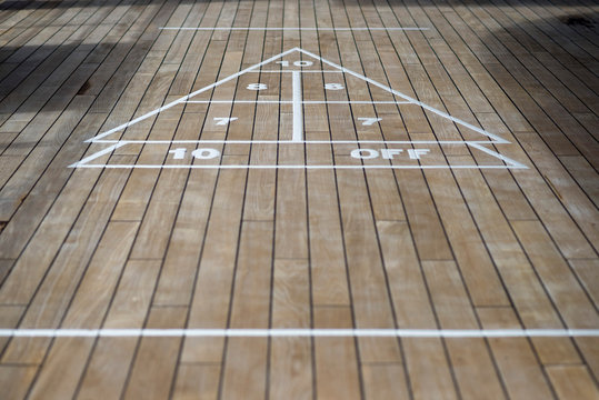 Spielfeld auf einem Schiffsdeck