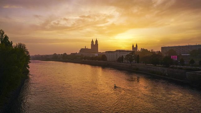 Dom in Magdeburg an der Elbe, Zeitraffer