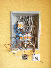 Electrical switchboard with chaotically scattered wires