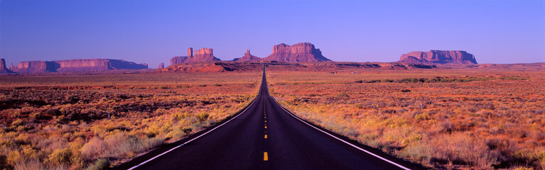 Famous Road to Monument Valley Arizona/Utah border area, Navajo Indian Reservation - obrazy, fototapety, plakaty