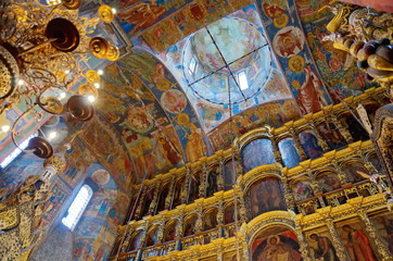 Fototapeta na wymiar Yaroslavl, Russia - July 25, 2019: Interior of the Church of Elijah the Prophet. The iconostasis and dome