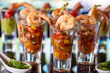 vegetable salsa with shrimps