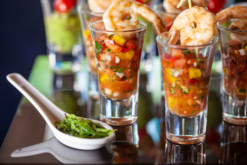 vegetable salsa with shrimps