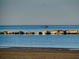 Scogliera sul mare