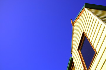 beach house looking up to the blue
