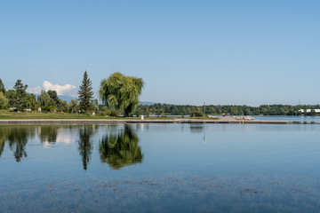 Reflets sur le lac de Divonne les Bains