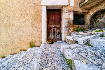 Fototapeta na wymiar In der Altstadt von Sisteron in der Provence