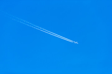 さくらの山からコントレール#1