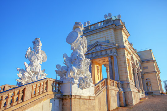 รูปภาพGlorietta – เลือกดูภาพถ่ายสต็อก เวกเตอร์ และวิดีโอ158 | Adobe Stock