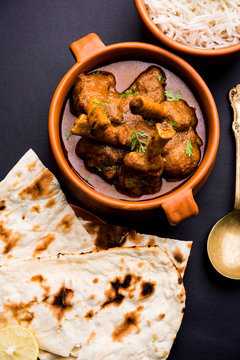Hyderabadi Mutton Paya, Nehari, nazari or Nihari Masala. served with Naan and rice. selective focus