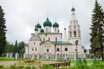 Fototapeta na wymiar Church of Elijah the Prophet in Yaroslavl, Russia