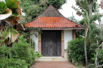 Fototapeta na wymiar Old wooden pavilion door of the Thai temple.