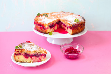 Beerenkuchen mit Pudding	