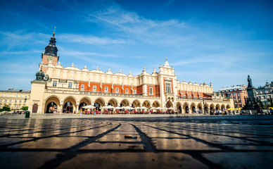 Obraz premium view of sunshine architecture of ancient market building in Krakow