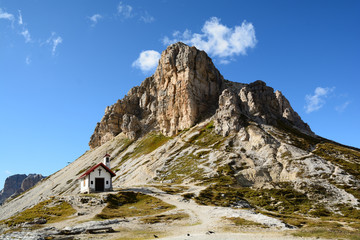 Kapelle gegen Toblinger Knoten Drei Zinnen H&uuml;tte