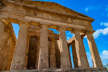 Obraz premium The Temple of Concordia is an ancient Greek temple in the Valley of Temples in Agrigento