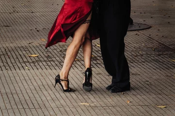 Fototapete Buenos Aires Paar tanzt Tango in Buenos Aires