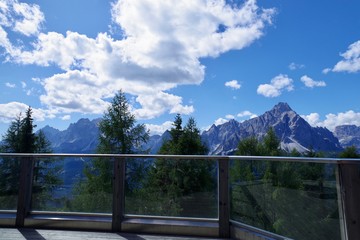 Terrassenausblick auf die Sextner Dolomiten
