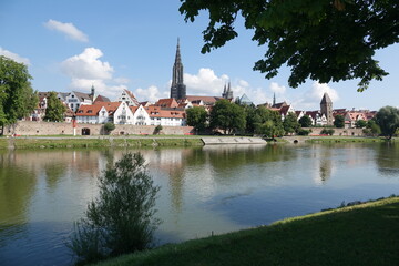 Fototapeta na wymiar Donau und Münster in Ulm