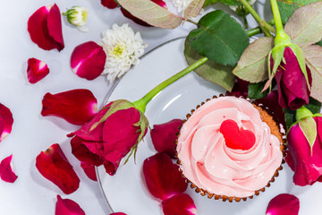 Valantine day and cupcake love on white background