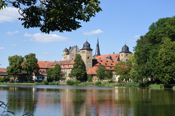 Fototapeta na wymiar castle with lake in Thurnau, Germany