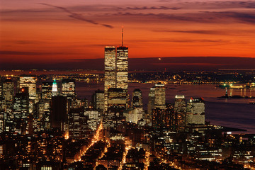 Fototapeta premium Sun setting on New York City