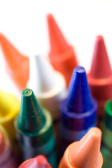 Obraz premium Close up shot of colorful crayons