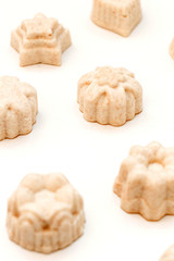 Raw handmade sweets. Healthy low-calorie sweets for vegetarians.