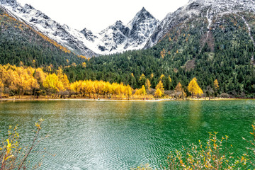 The beautiful autumn scenery of bipeng ditch