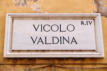 Fototapeta premium nomi delle strade e piazze di roma,italia