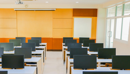 In the morning, a computer classroom without students.