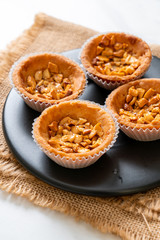 roast cashews nut tart