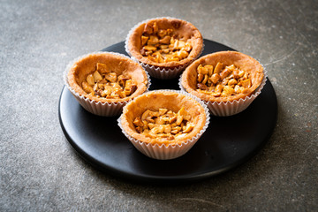 roast cashews nut tart