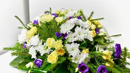 Obraz na płótnie Canvas Beuatiful floral composition. Colorful wreath flower arrangement.