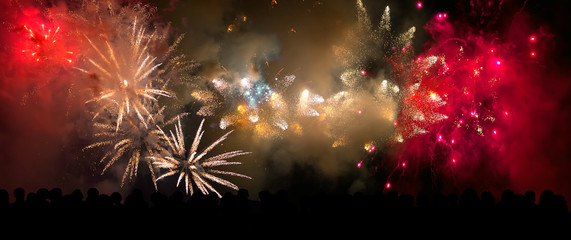 Rhein in Flammen with people
