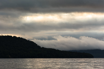日本の北海道東部にある阿寒摩周国立公園・7月の屈斜路湖と中島